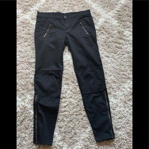 J band Agnes in black Sateen